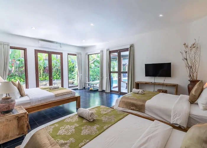 Villa Enclose Living 5br Center Of Near