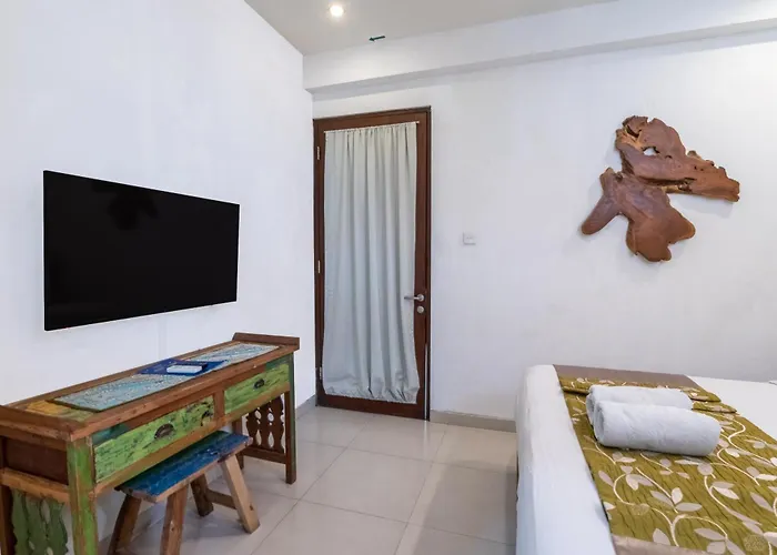 Enclose Living 5br Center Of Near Seminyak
