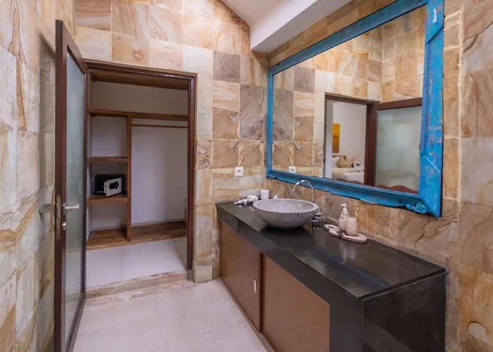Villa Enclose Living 5br Center Of Near