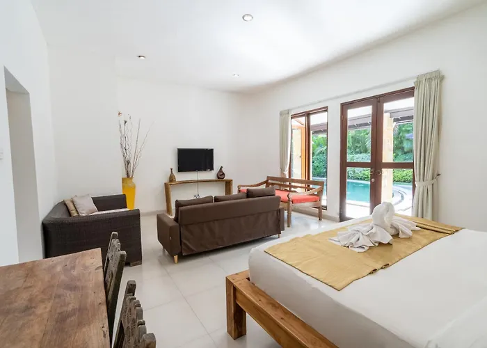 Enclose Living 5br Center Of Near Villa *