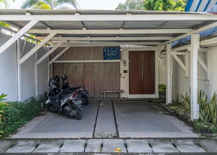 Enclose Living 5br Center Of Near Villa Seminyak